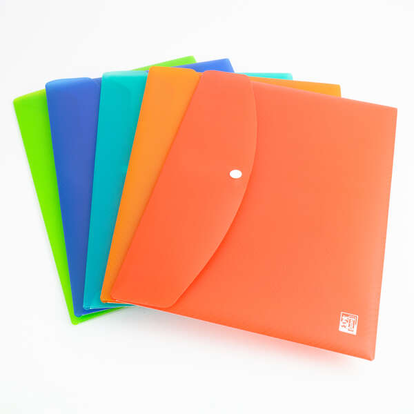 Oxford Urban A4 Sobre Portadocumentos de Plastico Rigido Translucido A4 - Capacidad hasta 40 Hojas - Cierre de Broche - Colores Surtidos - Cantidad: 5